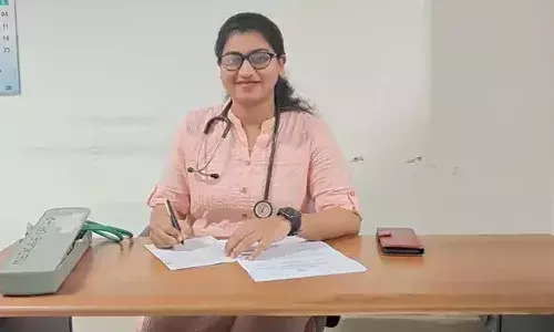 Telangana, Warangal, Road Accident, Pregnant Doctor Dies