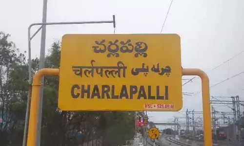 family commit suicide, train, Charlapalli, Hyderabad