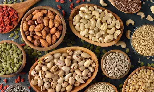 eating nuts, physical performance, Almonds, cashews, walnuts, Lifestyle, Health Tips