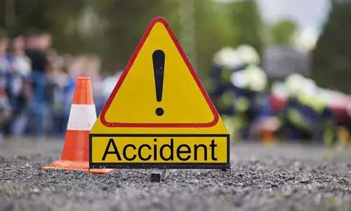 Three youths killed, bikes collide, road-cum-rail bridge, Rajamahendravaram Three youths killed, bikes collide, road-cum-rail bridge, Rajamahendravaram