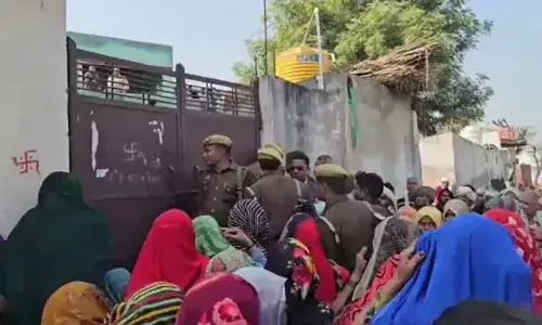 family found dead, consuming poison, Uttar Pradesh village, Crime