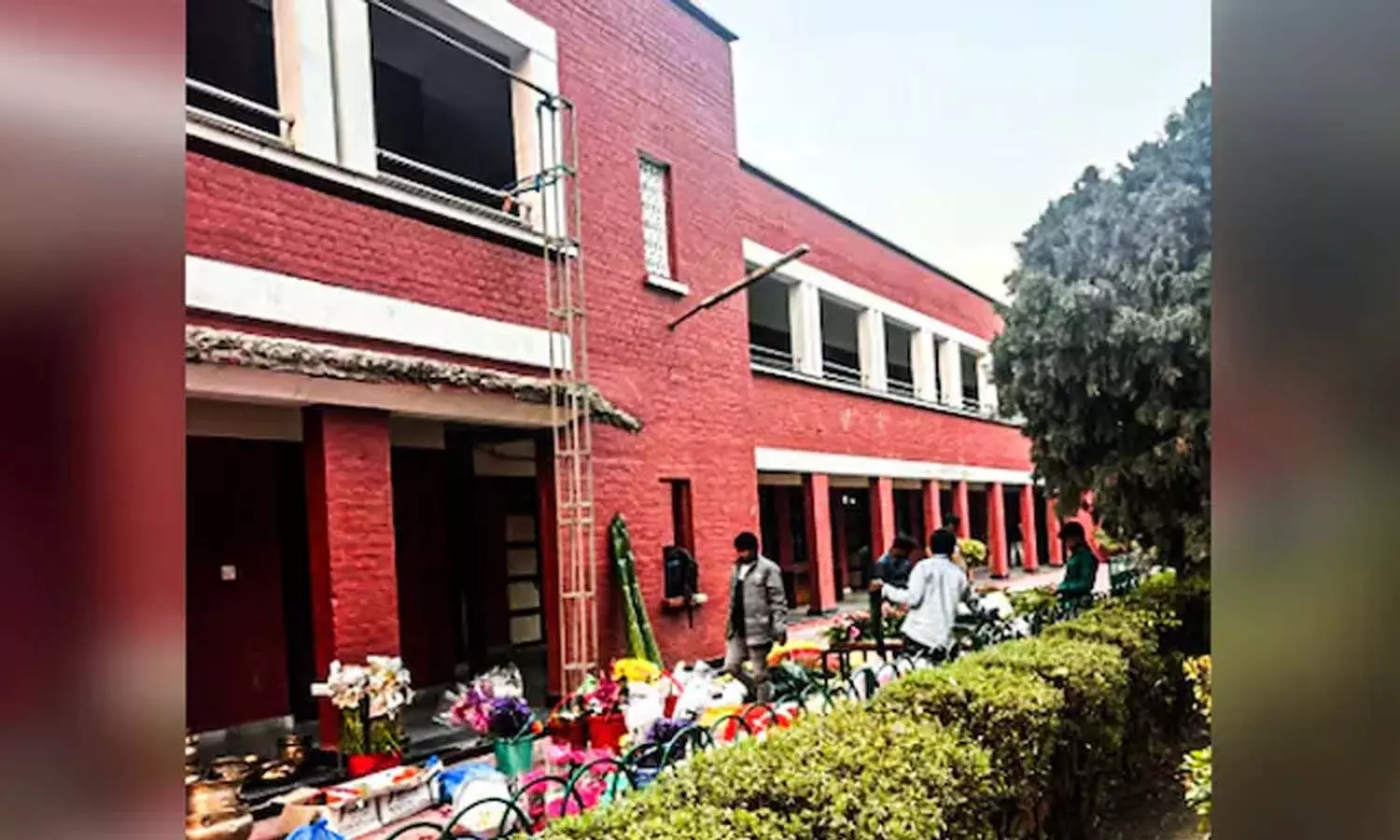 Hansraj College Wedding Controversy, Principal Rama Sharma Son Wedding, Delhi University Campus Misuse Allegations, SFI Protest Hansraj College Hansraj College Wedding Controversy, Principal Rama Sharma Son Wedding, Delhi University Campus Misuse Allegations, SFI Protest Hansraj College