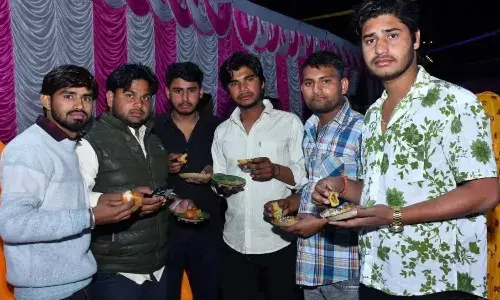 పెళ్లిలో కలిసి తిన్నారు.. ఫోటోలు దిగారు.. ఆ వెంట‌నే తీవ్ర విషాదం..!