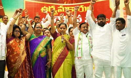 త్వరలోనే రాజకీయ పార్టీ పెట్టబోతున్నాం : కల్వకుంట్ల కవిత