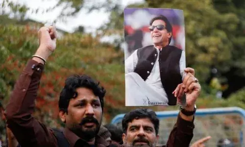 ఇమ్రాన్‌కు జైలులో సరైన చికిత్స అందించండి.. పాక్‌ ప్రధానికి దిగ్గ‌జాల లేఖ‌..!