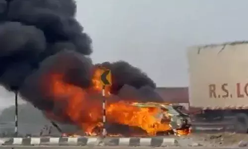 Kamareddy, CarFire, Highway Accident, Sadashivanagar, TelanganaNews