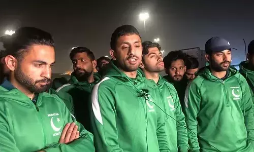 మమ్మల్ని గిన్నెలు కడగమని బలవంతం చేశారు..!