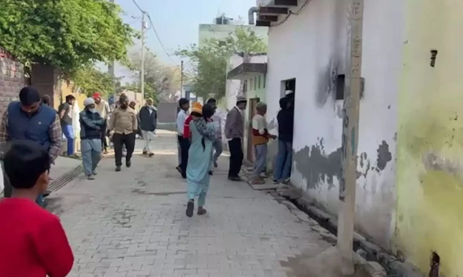 Sambhal Honor Killing, Uttar Pradesh Crime, Love Marriage Dispute, Brother Kills Sister, Inter-religion Love, Police Arrest, Amroha, Ruphan Murder Case Sambhal Honor Killing, Uttar Pradesh Crime, Love Marriage Dispute, Brother Kills Sister, Inter-religion Love, Police Arrest, Amroha, Ruphan Murder Case