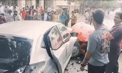 Hyderabad News, Jubileehills, Ferrari Crash, Road Accident, Brake Failure