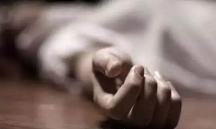 భార్యను చంపి.. నేరుగా పోలీసులకు కాల్ చేసి..