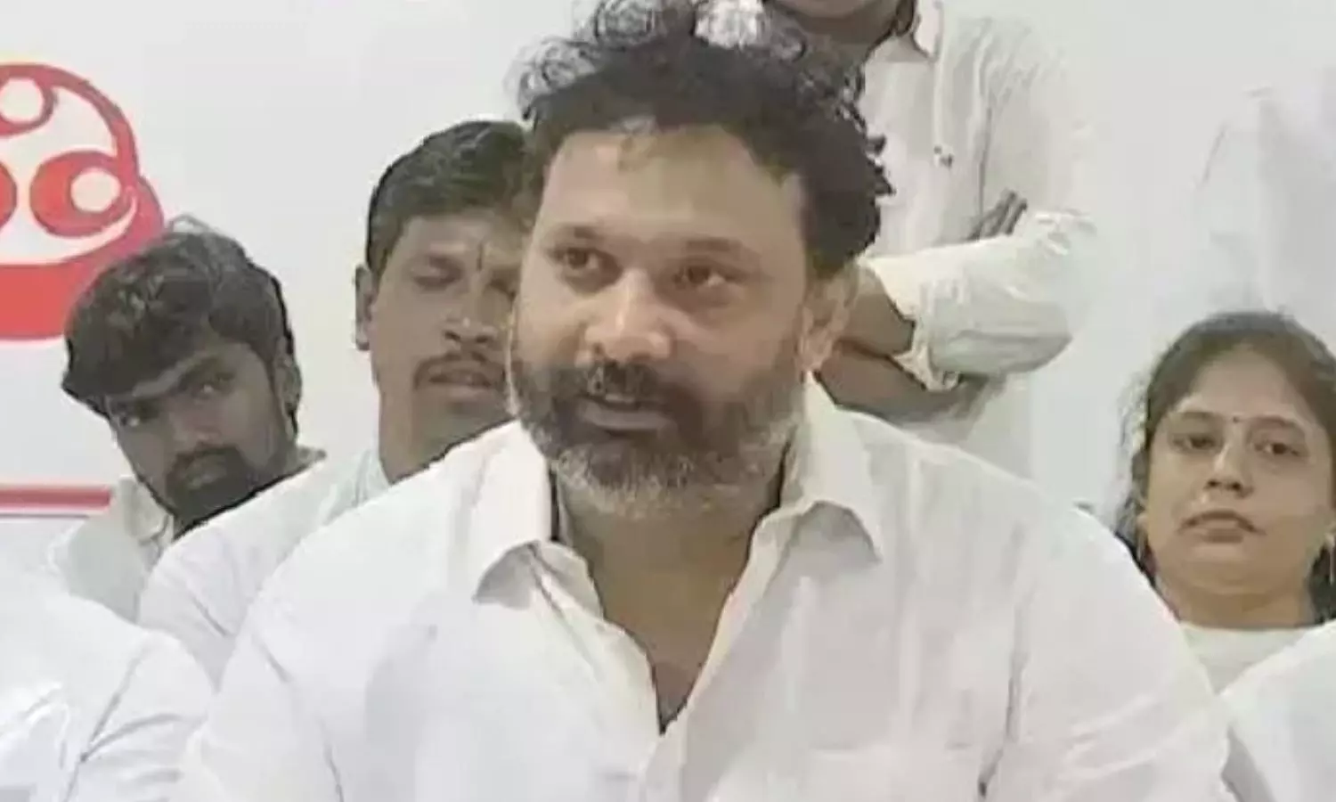 జనసేనకు 70కి పైగా సీట్లు ఇవ్వాలి..! జనసేనకు 70కి పైగా సీట్లు ఇవ్వాలి..!