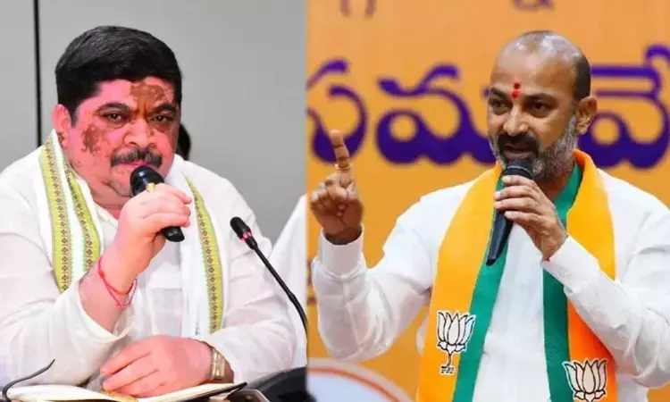 ప్రజాస్వామ్యంలో నాయకత్వం ఎవరికి దక్కాలో నిర్ణయించేది బండి సంజయ్ కాదు : మంత్రి పొన్నం ప్రజాస్వామ్యంలో నాయకత్వం ఎవరికి దక్కాలో నిర్ణయించేది బండి సంజయ్ కాదు : మంత్రి పొన్నం
