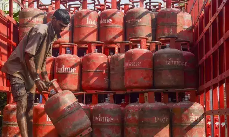 LPG Price Hike 2026, Gas Cylinder Price Today, Indian Oil Corporation, West Asia Conflict impact, Domestic LPG rates, Ujjwala Yojana, Commercial LPG price, Hardeep Singh Puri