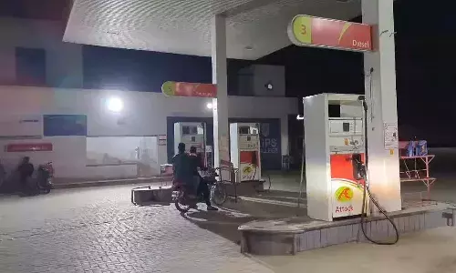 International News, Pakistan News, Sialkot, PetrolShortage, US Iran Conflict, Global Fuel Crisis