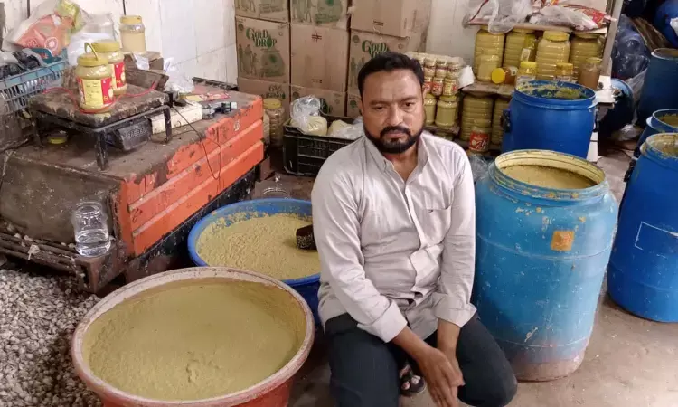 Hyderabad Task Force Busts Adulterated Ginger-Garlic Paste Unit in Mallepally; One Arrested