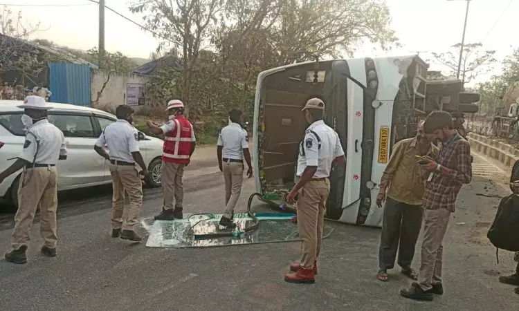 Miyapur Bus Accident, Lee Pharma, Gaddapotaram Industrial Area, KPHB to Miyapur, Road Safety Hyderabad, Pharma Employees Injured, Miyapur Police