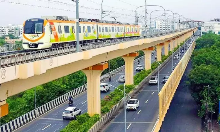 Hyderabad Double Decker Corridor, LB Nagar to Hayathnagar Project, Telangana Infrastructure News, NH-65 Traffic Relief, Three-tier Corridor Hyderabad, Komatireddy Venkat Reddy, Metro and Highway Project