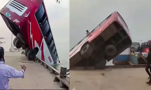 International News, Bangladesh, Bus Accident, Padma River Tragedy, Bus Plunge