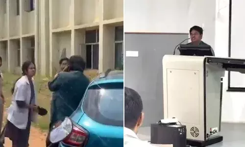 క్లాస్‌లో ప్రపోజ్ చేసిన లెక్చరర్.. చెప్పుతో కొట్టిన విద్యార్థిని
