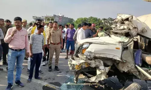 ఘోర రోడ్డు ప్ర‌మాదం.. 8 మంది దుర్మ‌ర‌ణం