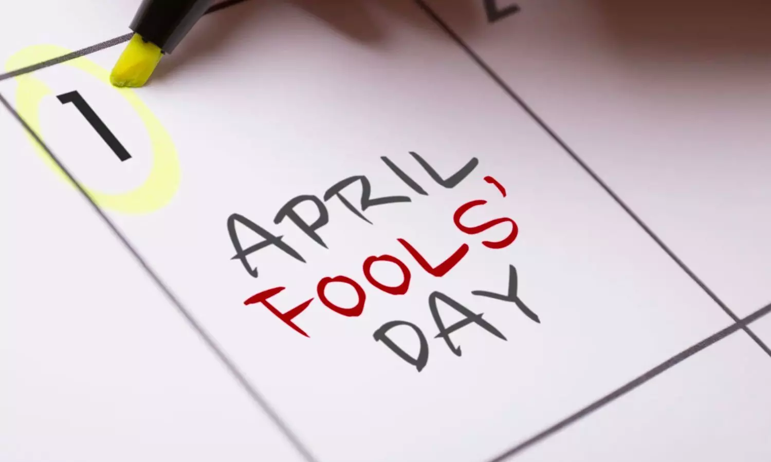 ఏప్రిల్ 1వ తేదీ రోజే ఫూల్స్ డే ఎందుకు జరుపుకుంటారు..? ఏప్రిల్ 1వ తేదీ రోజే ఫూల్స్ డే ఎందుకు జరుపుకుంటారు..?