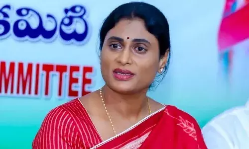 Arogyasri Scheme Arrears, Andhra Pradesh Congress Protest, Healthcare Crisis, Public Distribution of Funds, Universal Health Scheme, Medical Services Disruption, Government Expenditure Allegations, Swarnandhra 2047 Vision Criticism