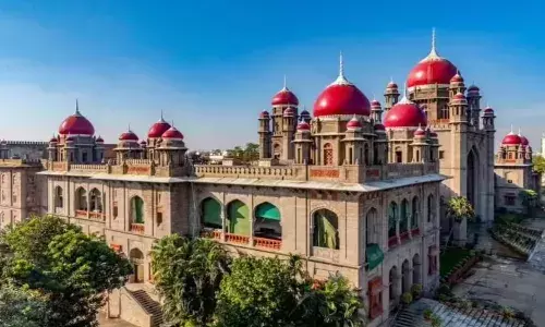 ఆస్తిలో హక్కే కాదు.. తల్లిదండ్రుల సంరక్షణలోనూ కుమార్తెలకు సమాన బాధ్యత : హైకోర్టు