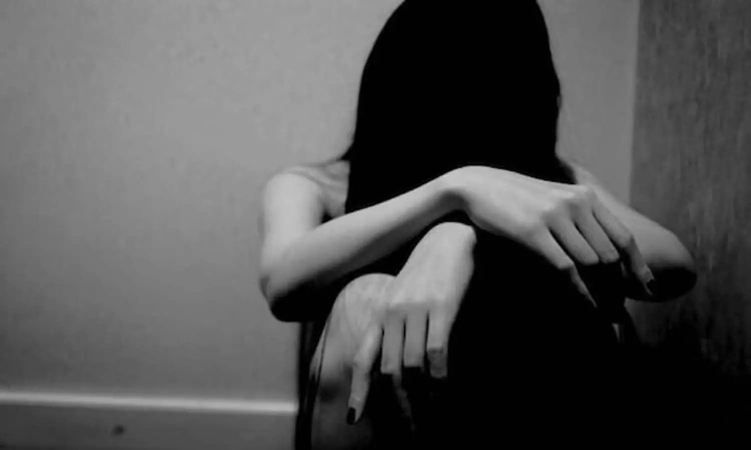 Tirupati Crime News, Alipiri Police Station, Attempted Rape Case, Woman Safety Issues, Blackmailing with Photos, Sriram Nagar Tirupati, House Owner Sexual Abuse, Crime Against Women