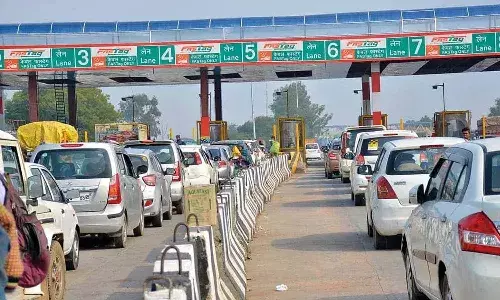 National Highway Toll Rules 2026, Cash Ban at Toll Plazas, FASTag Mandatory April 10, UPI Payment Toll Penalty, Exempted FASTag Guidelines, NHAI Digital Push, FASTag Annual Pass Price, Barrier-Free Tolling India