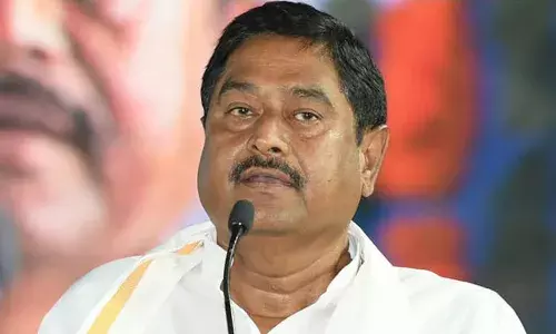 భవిష్యత్తు తరాలు ప్రత్యేక రాష్ట్రం కావాలని డిమాండ్ చేసే పరిస్థితి చంద్రబాబే కల్పిస్తున్నారు..! భవిష్యత్తు తరాలు ప్రత్యేక రాష్ట్రం కావాలని డిమాండ్ చేసే పరిస్థితి చంద్రబాబే కల్పిస్తున్నారు..!