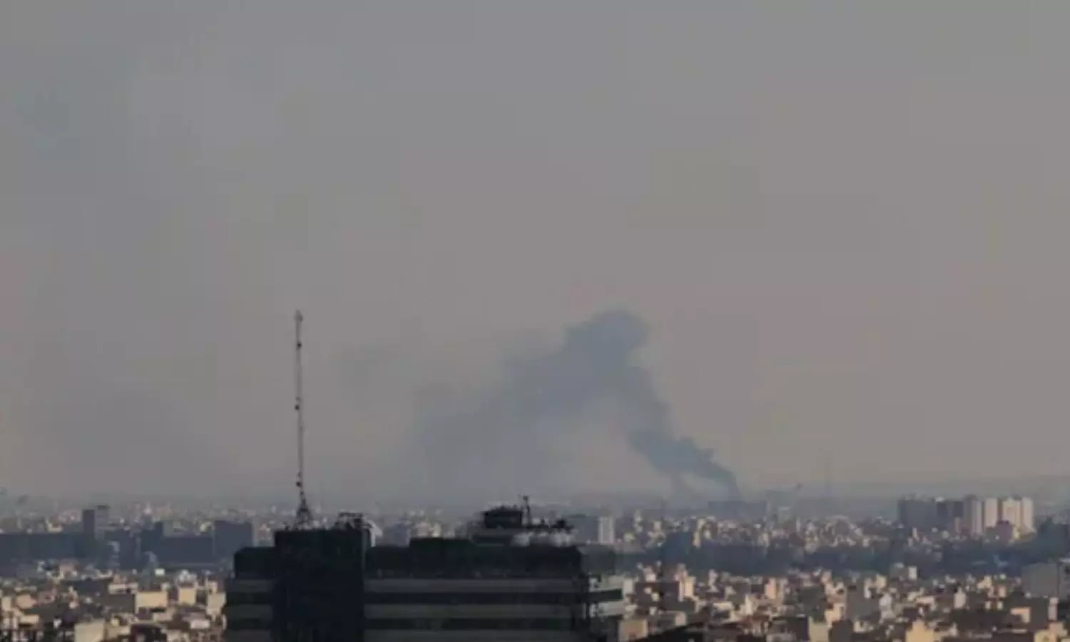 వెంటనే దేశం విడిచి వెళ్లండి.. ఇరాన్లో చిక్కుకున్న భారతీయులకు రాయబార కార్యాలయం సలహా..! వెంటనే దేశం విడిచి వెళ్లండి.. ఇరాన్లో చిక్కుకున్న భారతీయులకు రాయబార కార్యాలయం సలహా..!