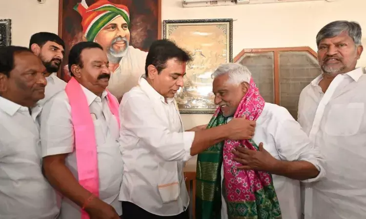 జీవన్ రెడ్డికి ఆ హామీ ఇచ్చిన కేటీఆర్..! జీవన్ రెడ్డికి ఆ హామీ ఇచ్చిన కేటీఆర్..!