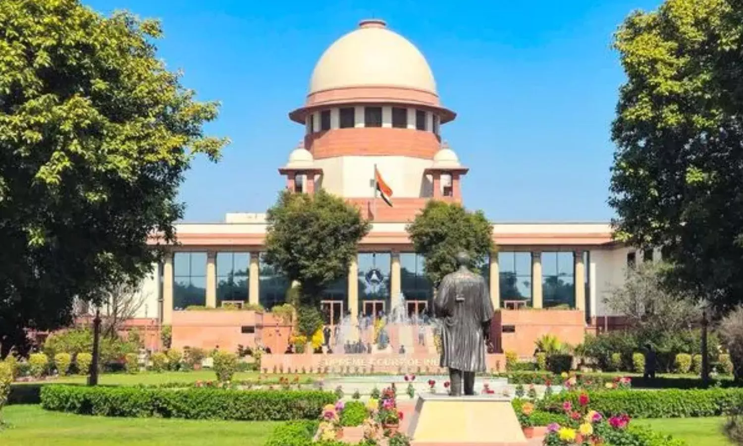 రష్యా యుద్ధంలో భారతీయులు.. కేంద్రం స్పందన కోరిన సుప్రీం రష్యా యుద్ధంలో భారతీయులు.. కేంద్రం స్పందన కోరిన సుప్రీం