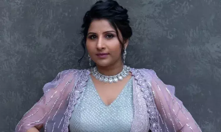 అసత్య ప్రచారం చేస్తున్నారు : మంగ్లీ