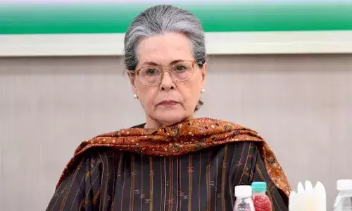 మహిళా రిజర్వేషన్లు కాదు.. అసలు సమస్య నియోజకవర్గాల పునర్విభజన : సోనియా గాంధీ మహిళా రిజర్వేషన్లు కాదు.. అసలు సమస్య నియోజకవర్గాల పునర్విభజన : సోనియా గాంధీ