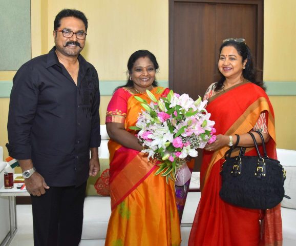 గవర్నర్ తమిళి సైకి శరత్ కుమార్ దంపతుల శుభాకాంక్షలు