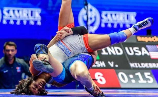 పట్టుపడితే విజయమే..శభాష్ ఫొగాట్
