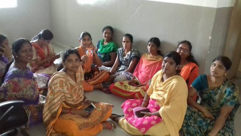 మహిళ కండక్టర్లను అరెస్టు చేసిన కంచన్ బాగ్ పోలీసులు మహిళ కండక్టర్లను అరెస్టు చేసిన కంచన్ బాగ్ పోలీసులు