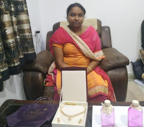 లంచం తీసుకుంటూ అడ్డంగా బుక్కైన లేడీ డ్రగ్ ఇన్స్పెక్టర్