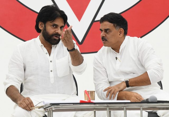 సీఎం వైఎస్ జగన్ను ప్రశ్నించిన పవన్ కల్యాణ్..!