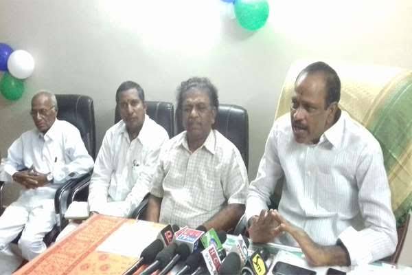 అగ్రి గోల్డ్ బాధితులను ఏపీ సీఎం ఆదుకున్నారు: లేళ్ల అప్పిరెడ్డి అగ్రి గోల్డ్ బాధితులను ఏపీ సీఎం ఆదుకున్నారు: లేళ్ల అప్పిరెడ్డి
