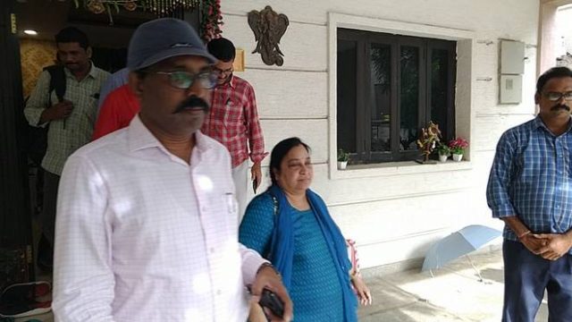ఈఎస్ఐ కుంభకోణం దర్యాప్తు వేగవంతం..దేవికారాణి సస్పెండ్!
