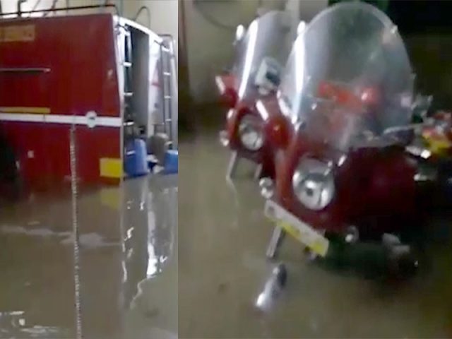 వర్షానికి మునిగిన అగ్నిమాపక కార్యాలయం
