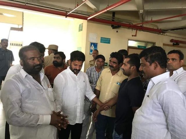 రాజకీయ పార్టీల వైపు చూడకండి : ఎంపీ రేవంత్ రెడ్డి