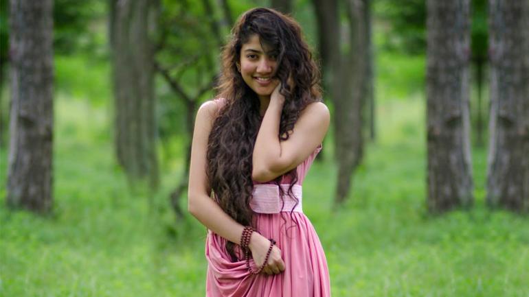 సాయి పల్లవి ‘అనుకోని అతిథి’ కథ ఏంటి..? రిలీజ్ ఎప్పుడు..? సాయి పల్లవి ‘అనుకోని అతిథి’ కథ ఏంటి..? రిలీజ్ ఎప్పుడు..?