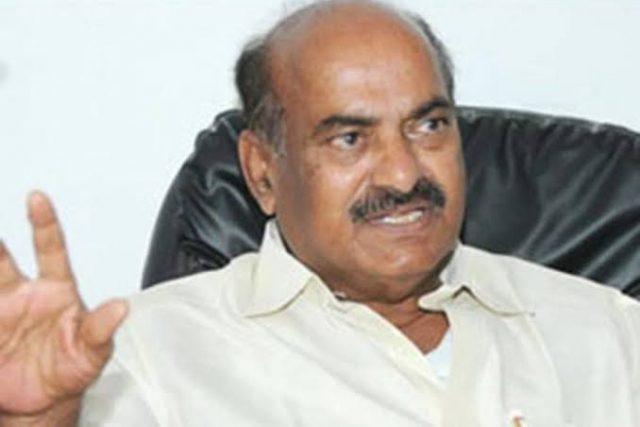 జేసీ బ్రదర్స్కి షాకిచ్చిన ముఖ్య అనుచరుడు..!