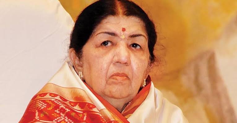 లతా మంగేష్కర్ ఆరోగ్య పరిస్థితి విషమం.. లతా మంగేష్కర్ ఆరోగ్య పరిస్థితి విషమం..