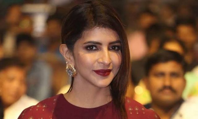 అయోధ్య తీర్పుపై స్పందించిన మంచు లక్ష్మీ