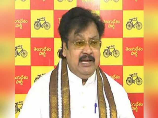 14400 టోల్ఫ్రీ నెంబర్కు కాల్ చేసిన వర్ల.. సీఎం జగన్పై ఫిర్యాదు