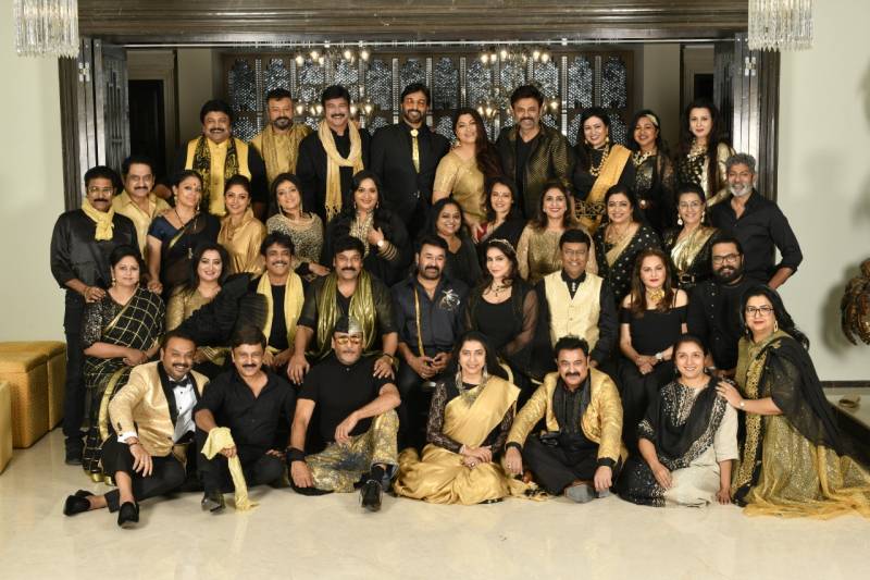 చిరు పార్టీకి బాలయ్య డుమ్మా.. కారణం అదేనా ? చిరు పార్టీకి బాలయ్య డుమ్మా.. కారణం అదేనా ?